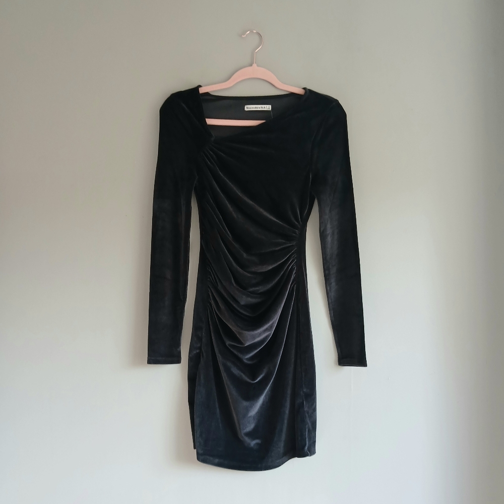 NWT Abercrombie & Fitch Stretch Velvet Long Sleeve Whimsigoth Cocktail Dress